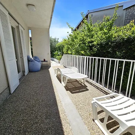 Mirko1 Mit Gemeinschaftlichem Pool By Interhome *