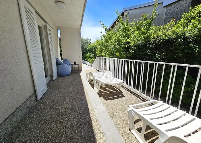 Mirko1 Mit Gemeinschaftlichem Pool By Interhome *