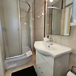 Mirko1 Mit Gemeinschaftlichem Pool By Interhome 말린스카