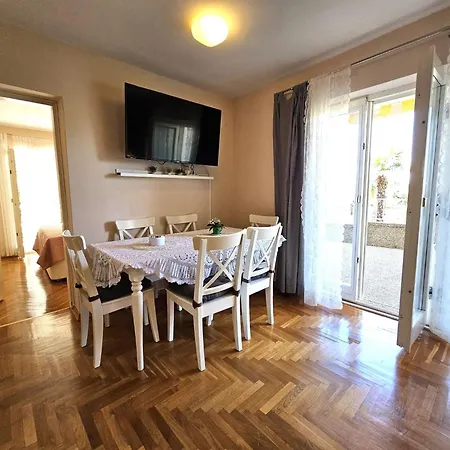 Mirko1 Mit Gemeinschaftlichem Pool By Interhome Appartement *