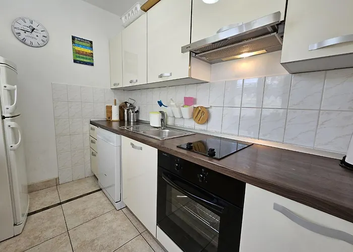 Mirko1 Mit Gemeinschaftlichem Pool By Interhome *