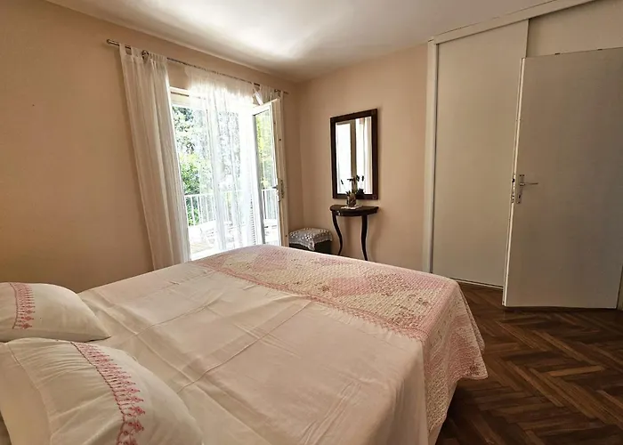 Mirko1 Mit Gemeinschaftlichem Pool By Interhome Lägenhet *