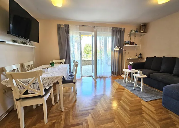 Mirko1 Mit Gemeinschaftlichem Pool By Interhome Apartmán Malinska